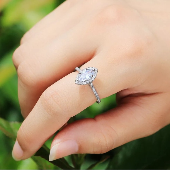 Pretty 925 Silver Rings for Women White Sapphire - Picture 3 of 3